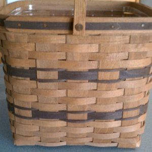 Longaberger 1986 JW Two Pie Basket with Riser and protector
